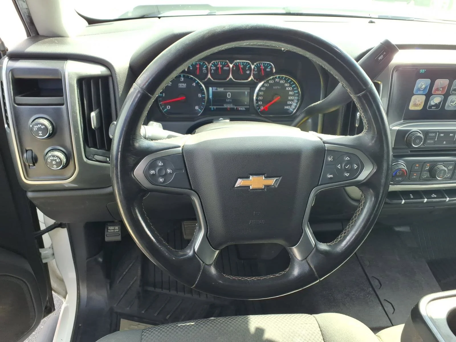 Used 2018 Summit White Chevrolet LT image 7