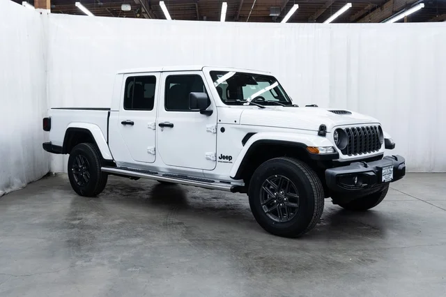 2026 Jeep Gladiator Sport S