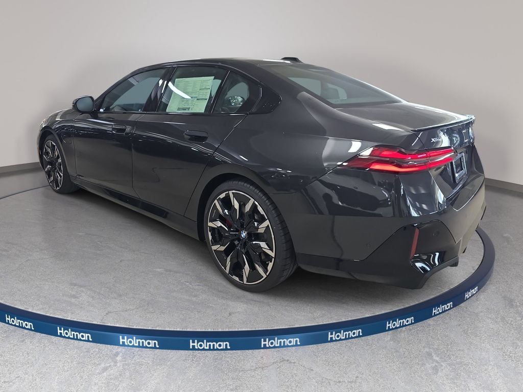 New 2027 Dark Graphite Metallic BMW 550e xDrive image 7