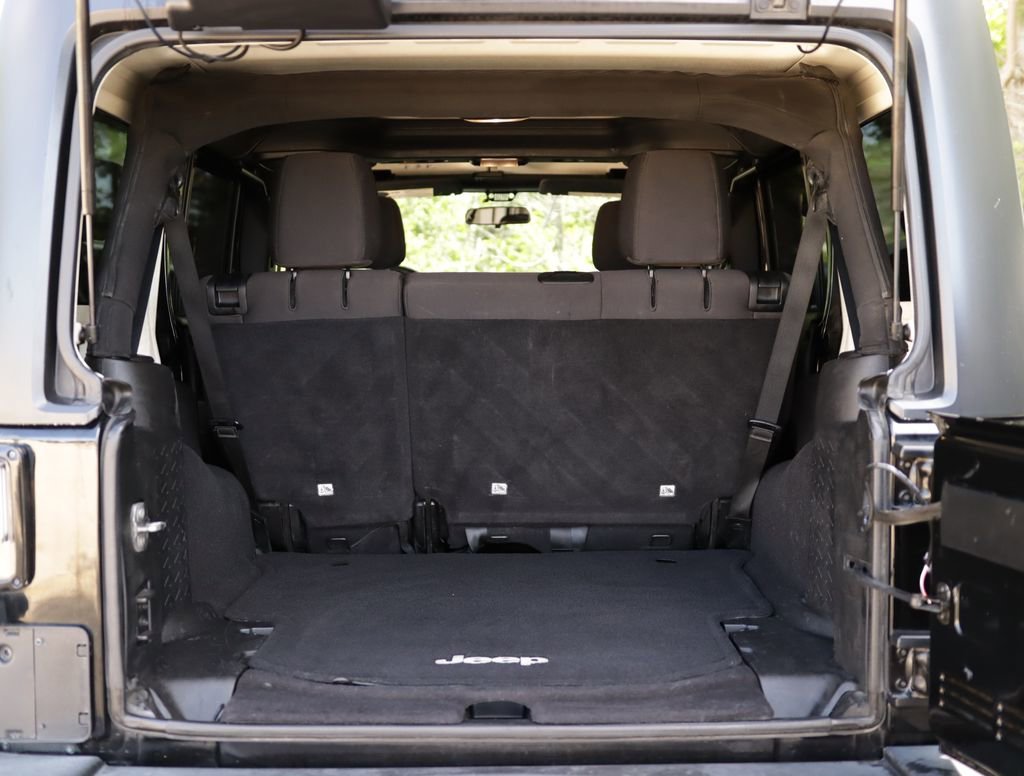 Used 2015 Black Jeep Sport image 21