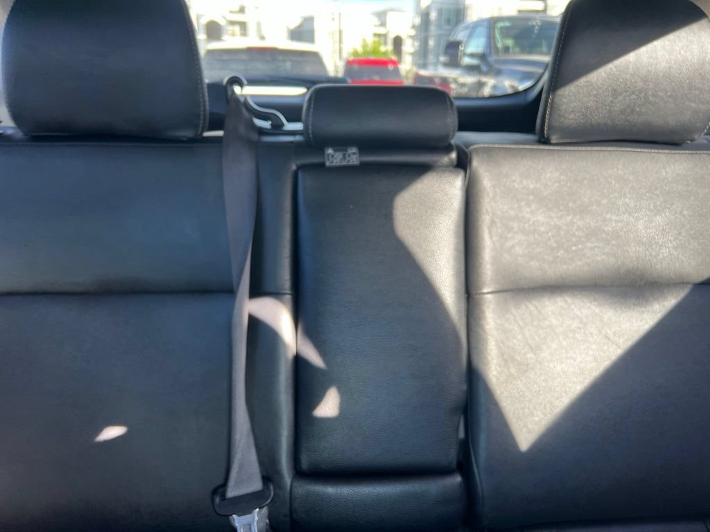 Used 2015 Ice Silver Metallic Subaru 2.0i Limited image 27