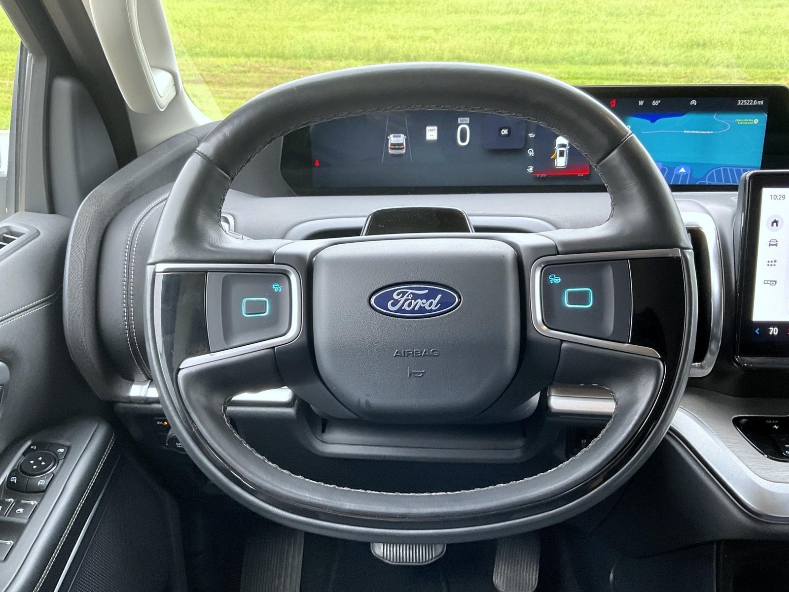 Used 2025 White Ford Platinum image 11