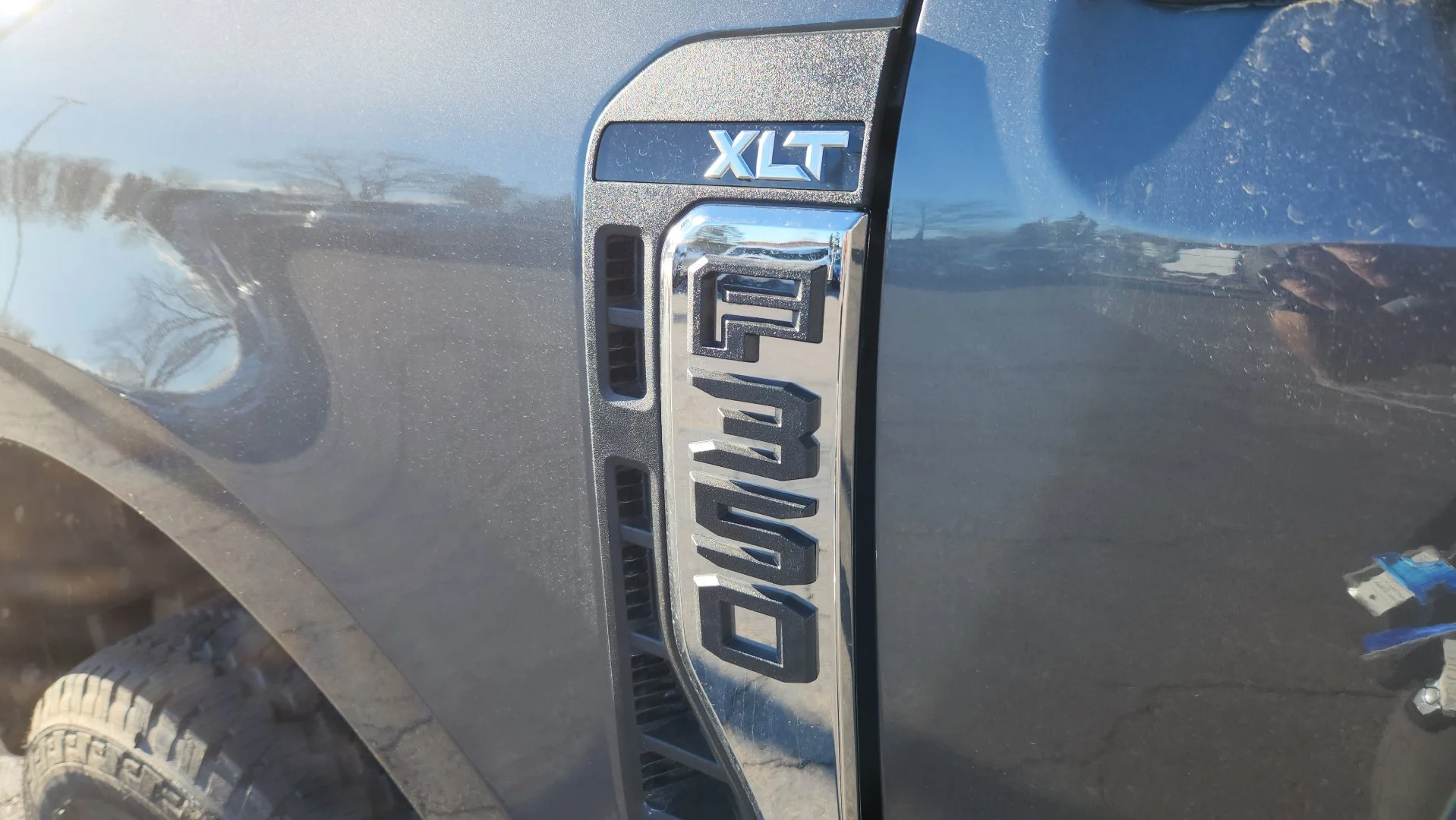 New 2026 Carbonized Gray Metallic Ford XLT image 21