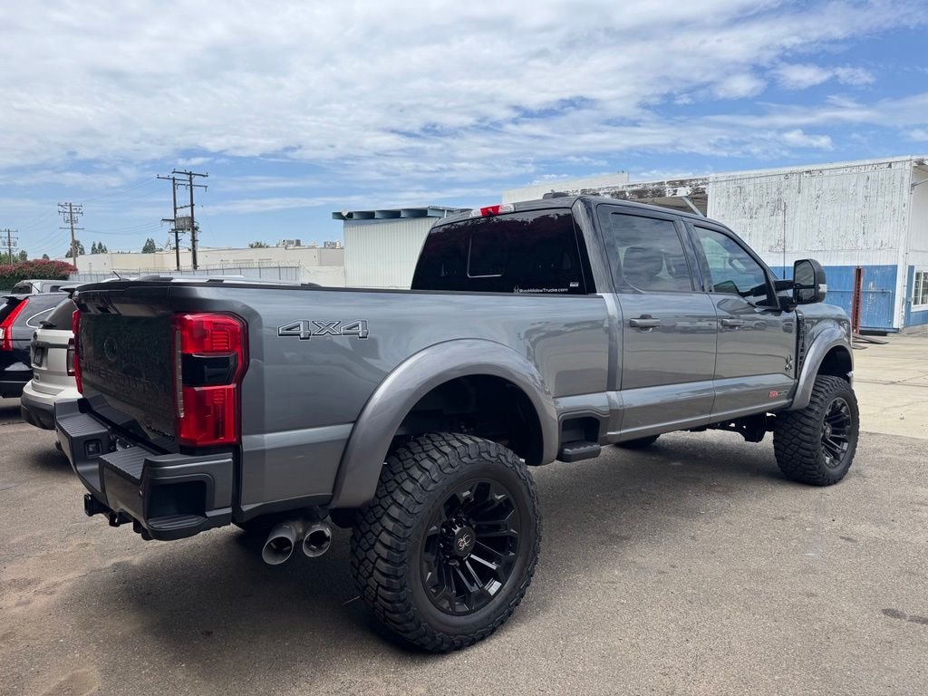 Used 2024 Gray Metallic Ford Lariat image 4