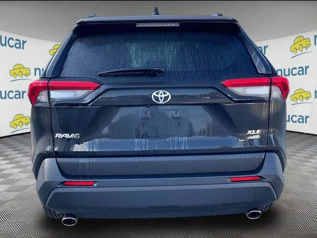 Used 2024 Black Toyota XLE image 3