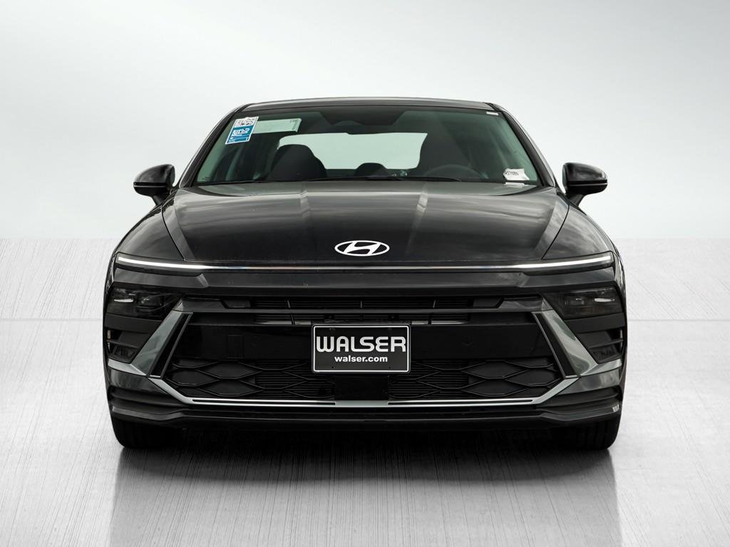 New 2026 Carbon Blue Hyundai SE FWD image 26