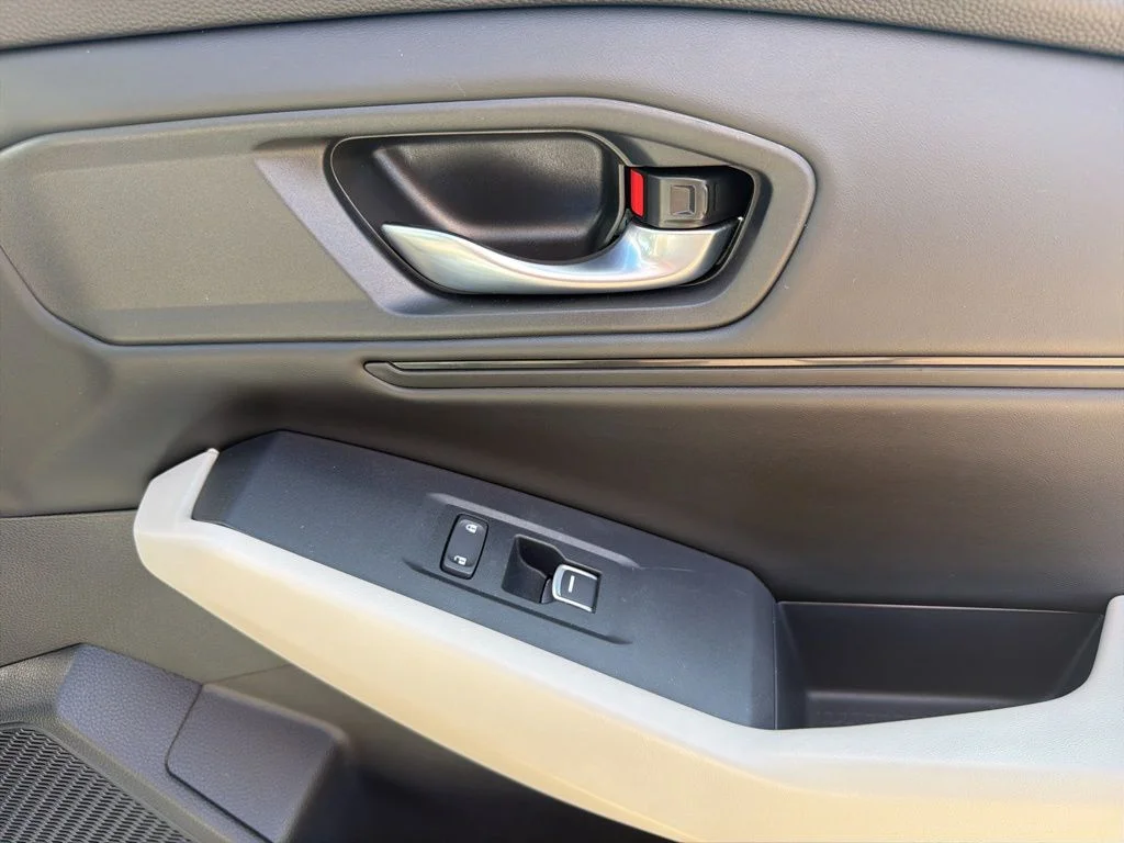 Used 2024 White Honda EX image 30