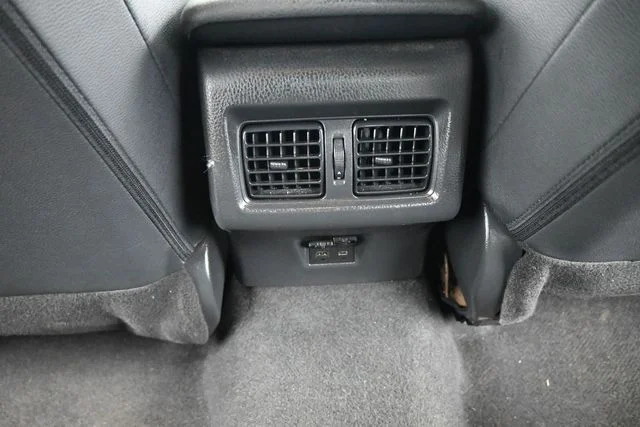 Used 2025  Toyota SE image 27