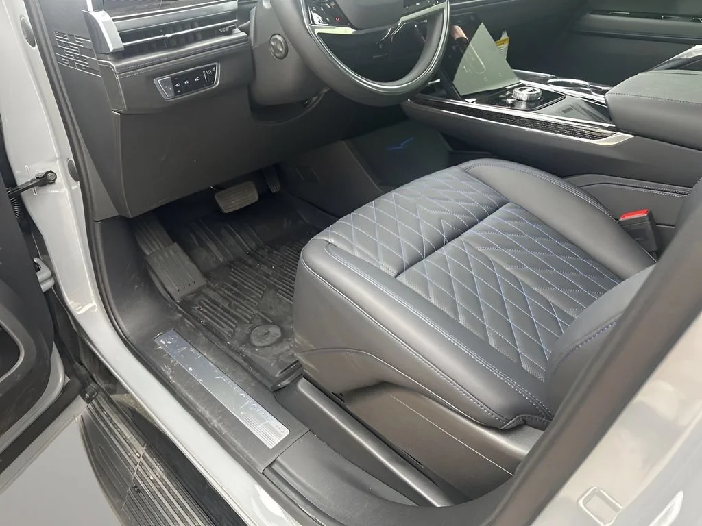 2026 Cadillac Escalade IQ Luxury - Photo 29
