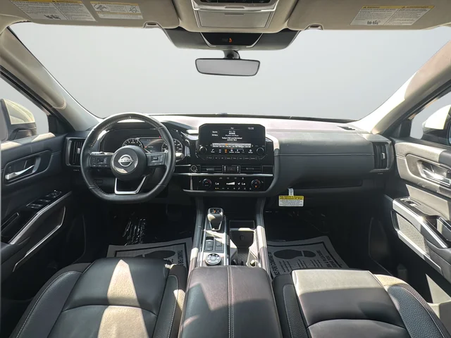 Used 2024 White Nissan SL image 9