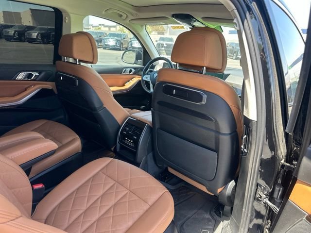 Used 2023 Black BMW xDrive40i image 20