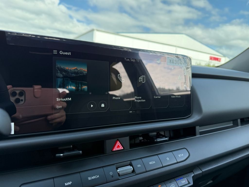 New 2027 Iceberg Green Kia X-Line S image 27