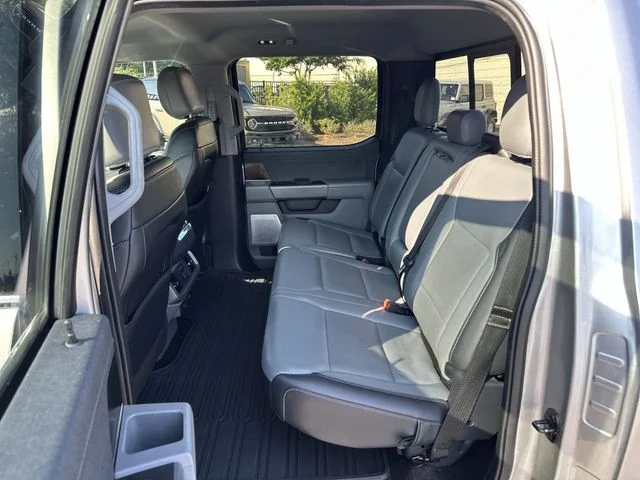 Used 2021 Silver Ford Lariat image 23