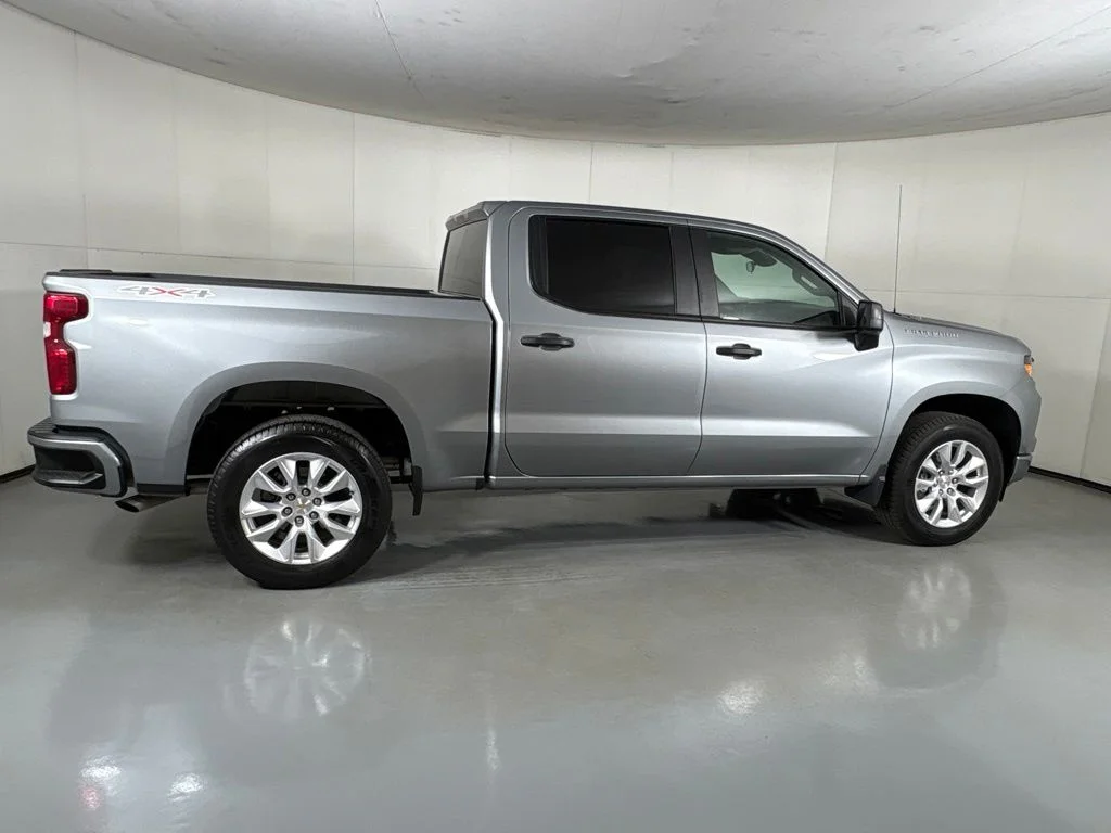 Used 2026 Gray Chevrolet Custom image 11