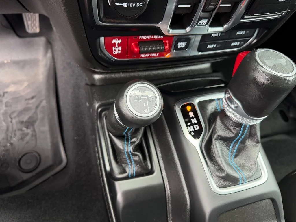 Used 2023 White Jeep Rubicon 4xe image 24