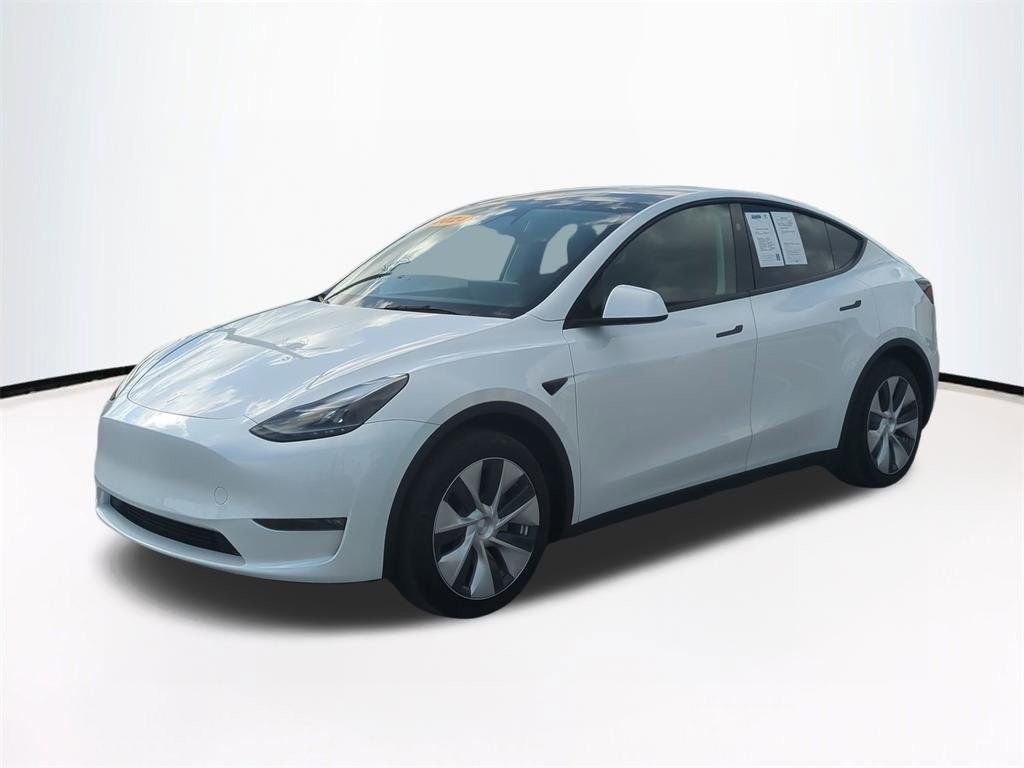 2024 Tesla Model Y Long Range - Photo 9