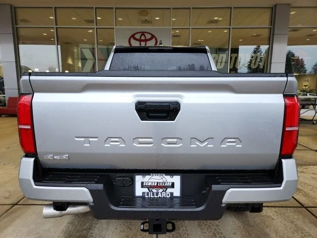 2025 Toyota Tacoma SR5 - Photo 10
