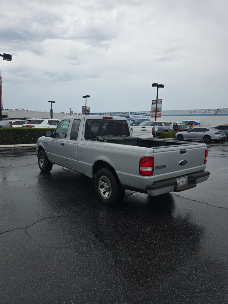 Used 2006 Silver Ford  image 4