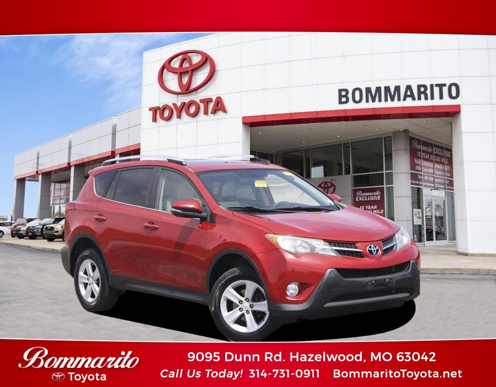 Used 2014 Barcelona Red Metallic Toyota FWD 4dr XLE (Natl) image 1