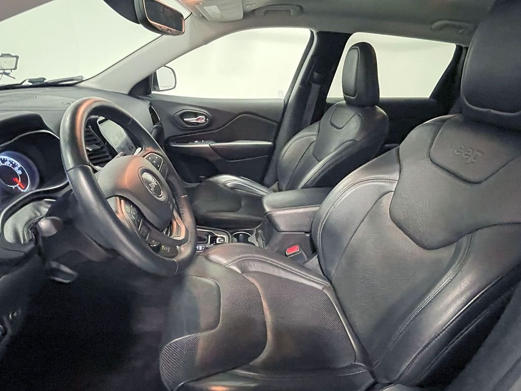 2019 Jeep Cherokee Limited photo 2