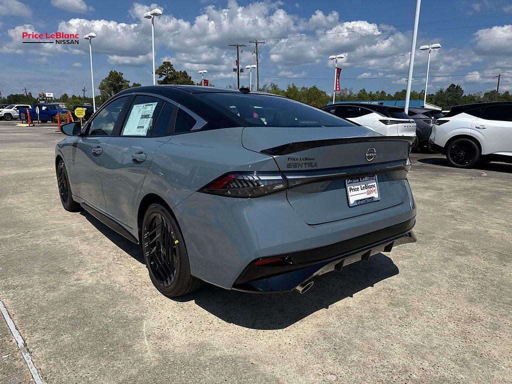 New 2027 Atlantic Gray Metallic / Super Black Two-tone Nissan SR image 5
