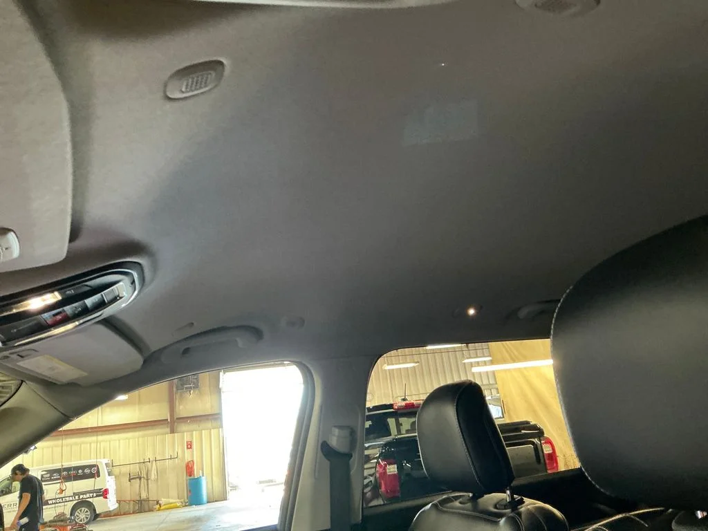 Certified Used 2023 Silver Jeep Limited image 13