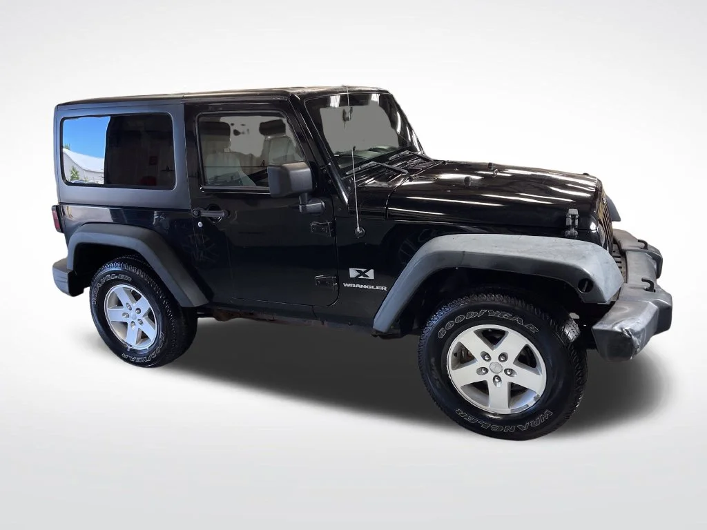 Used 2008 Black Jeep X image 7