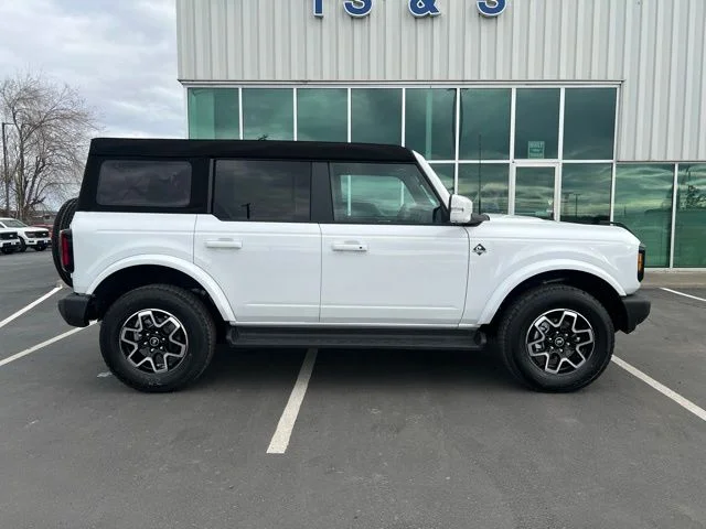 2025 Ford Bronco 4-Door Outer Banks - Photo 8