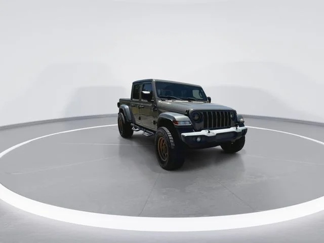 Used 2020 Gray Jeep Sport image 2