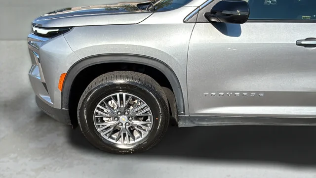 Used 2025 Gray Chevrolet LT image 38