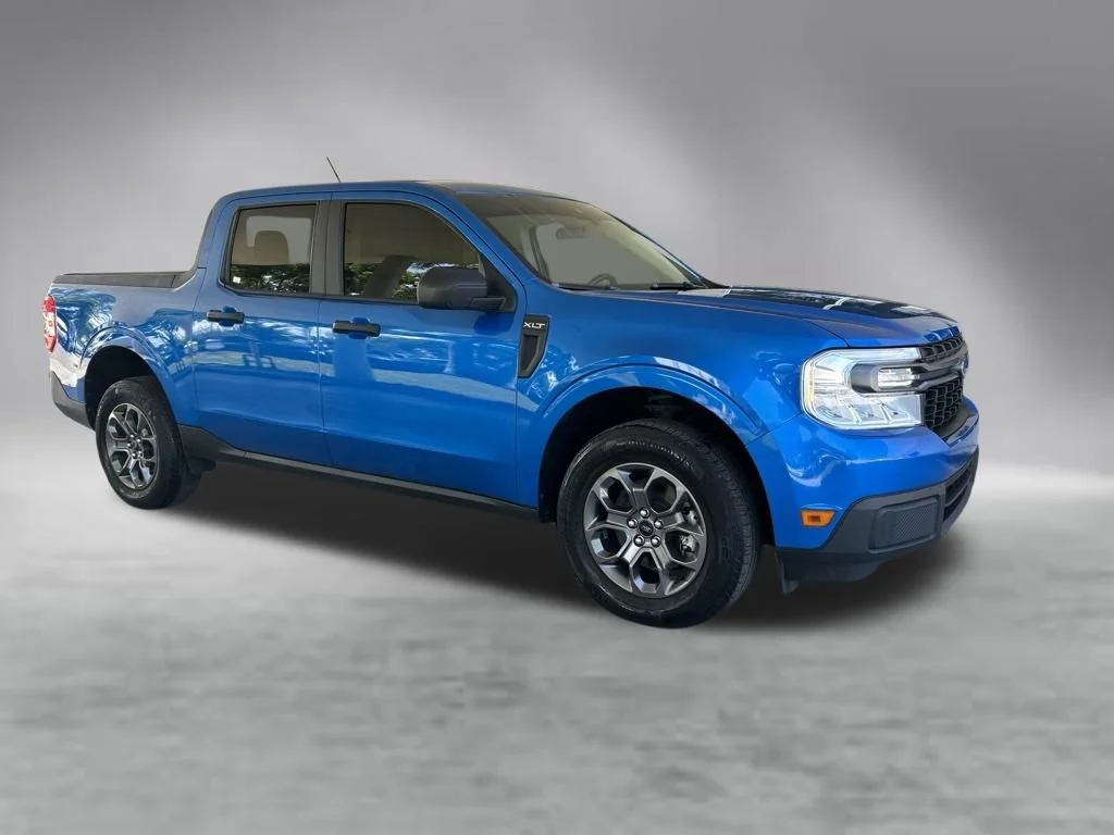 Used 2022 Blue Ford XLT image 2