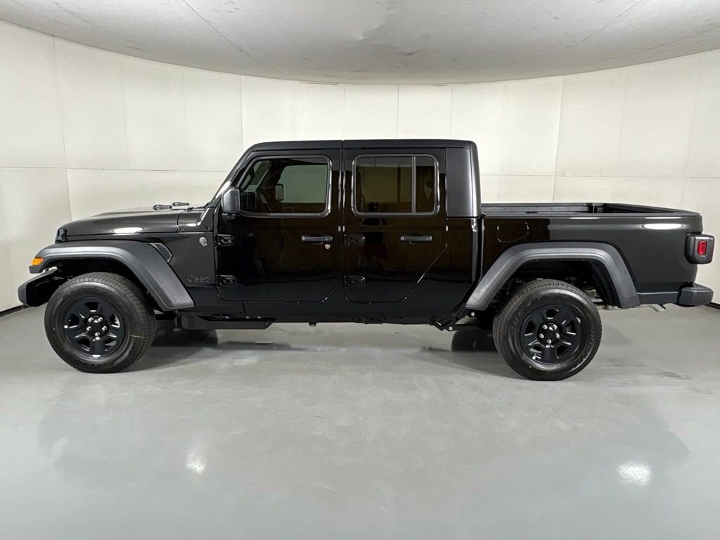 New 2026 Black Clear-Coat Exterior Paint Jeep Sport image 5