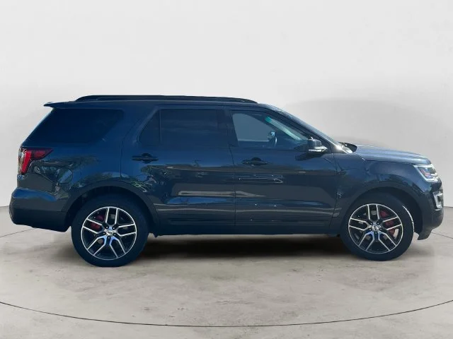 Used 2017 Gray Ford Sport image 4