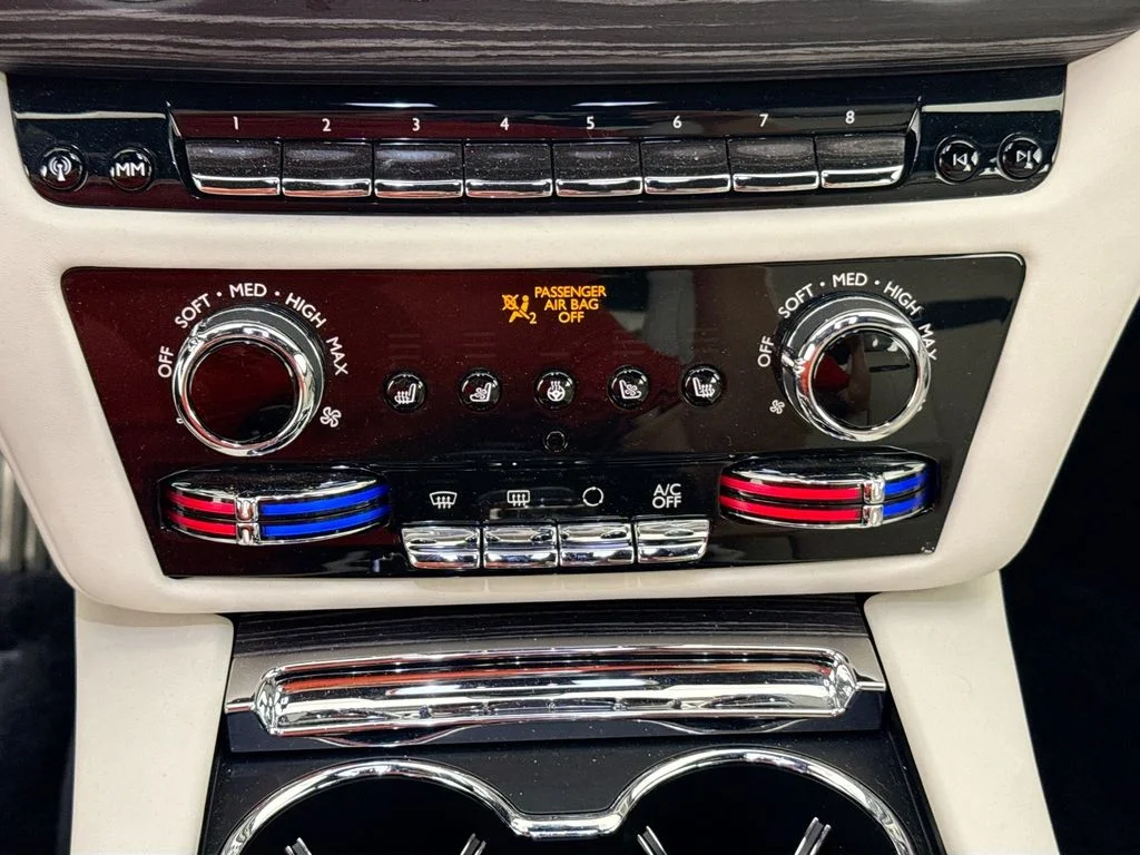 Used 2022 White Rolls-Royce  image 16