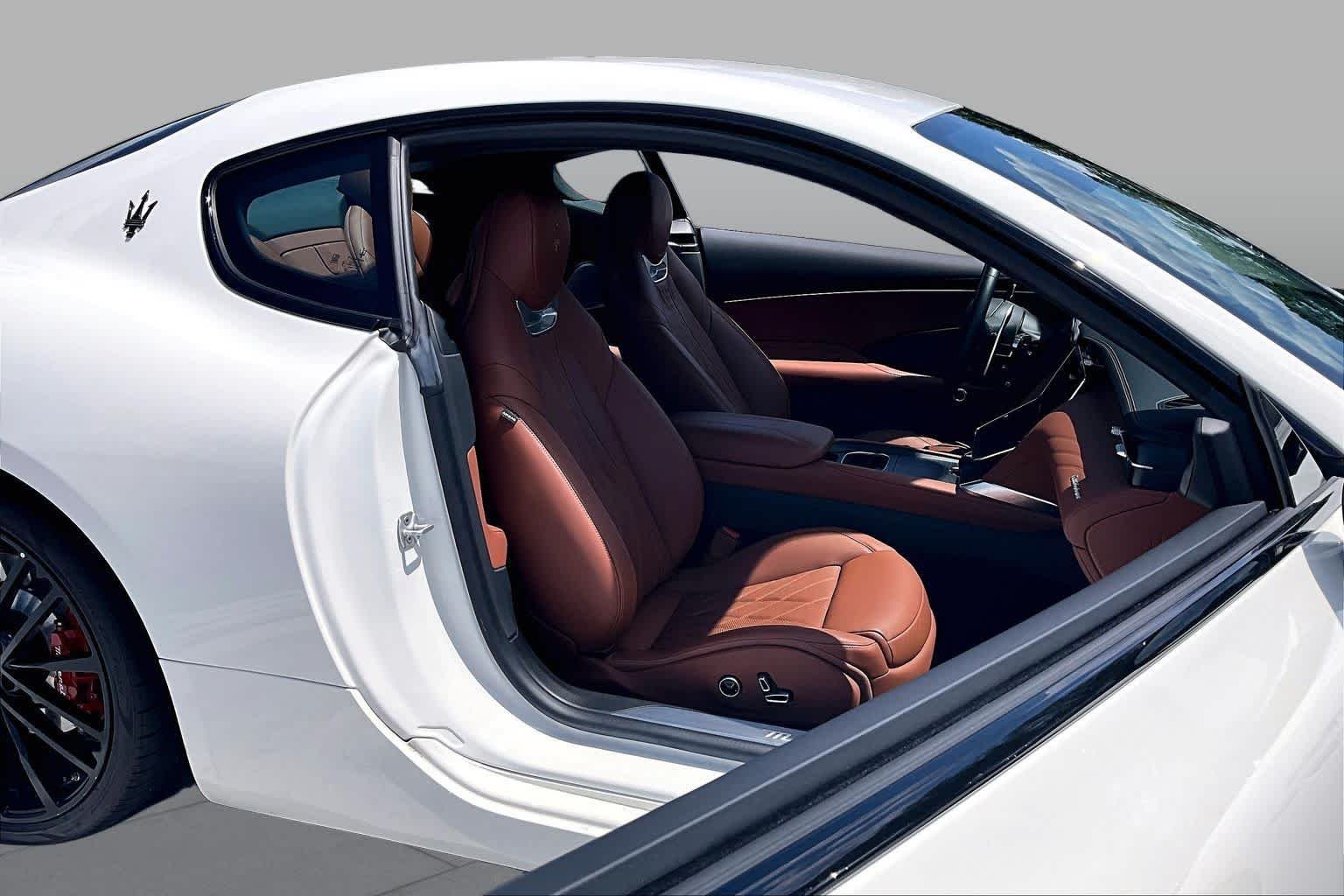 Used 2024 Bianco Solid Maserati Modena image 9