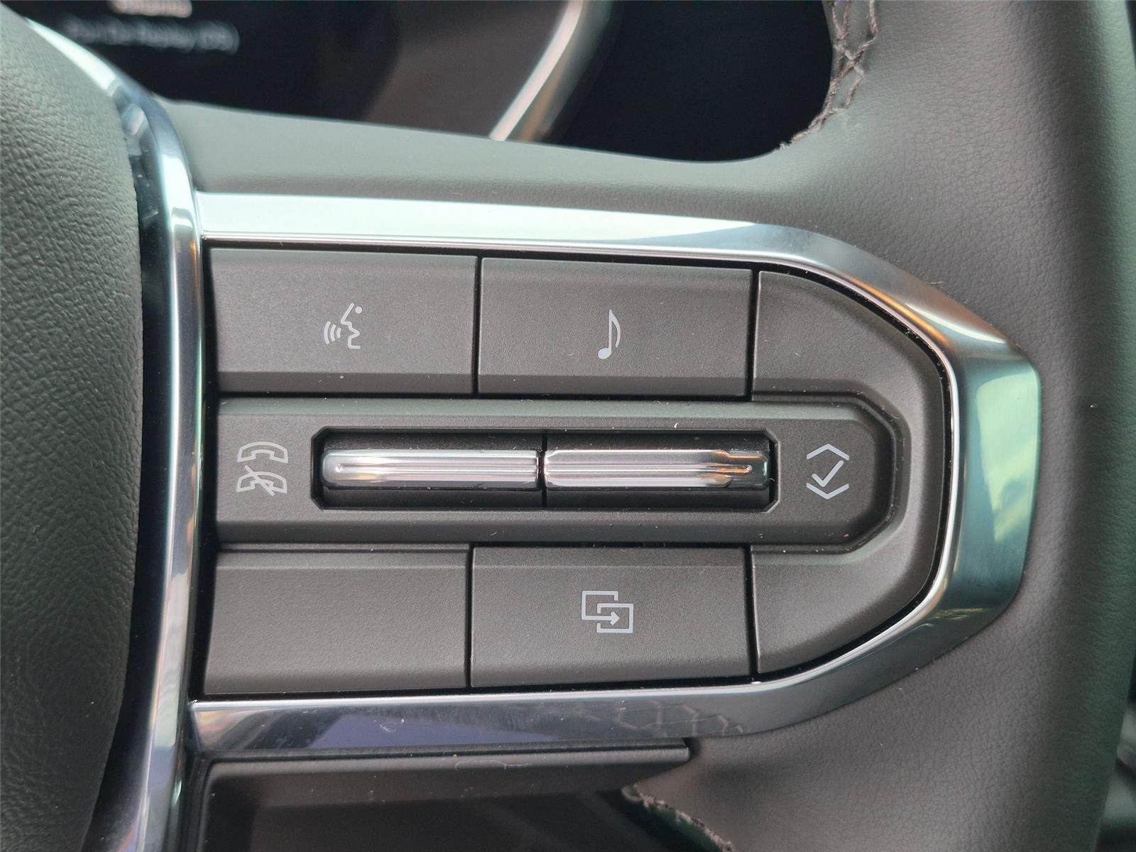 Used 2026 Onyx Black GMC 2WD Elevation image 18