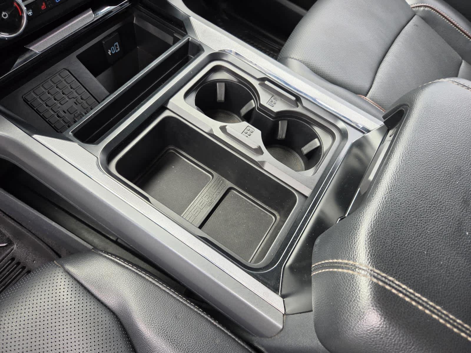 Used 2023 Agate Black Metallic Ford LARIAT image 25
