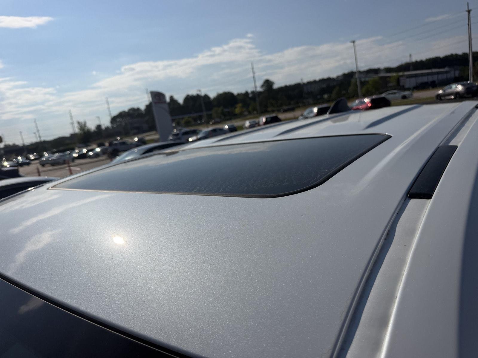 Used 2025 Wind Chill Pearl Toyota Limited image 10