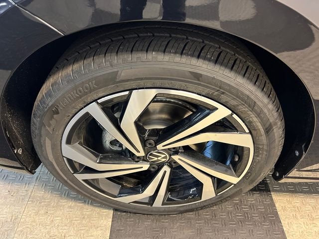 New 2026 Black Volkswagen 1.5T SEL image 8