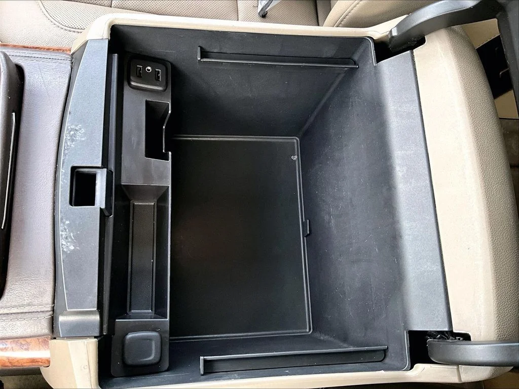Used 2017 Gold Chevrolet Premier image 34
