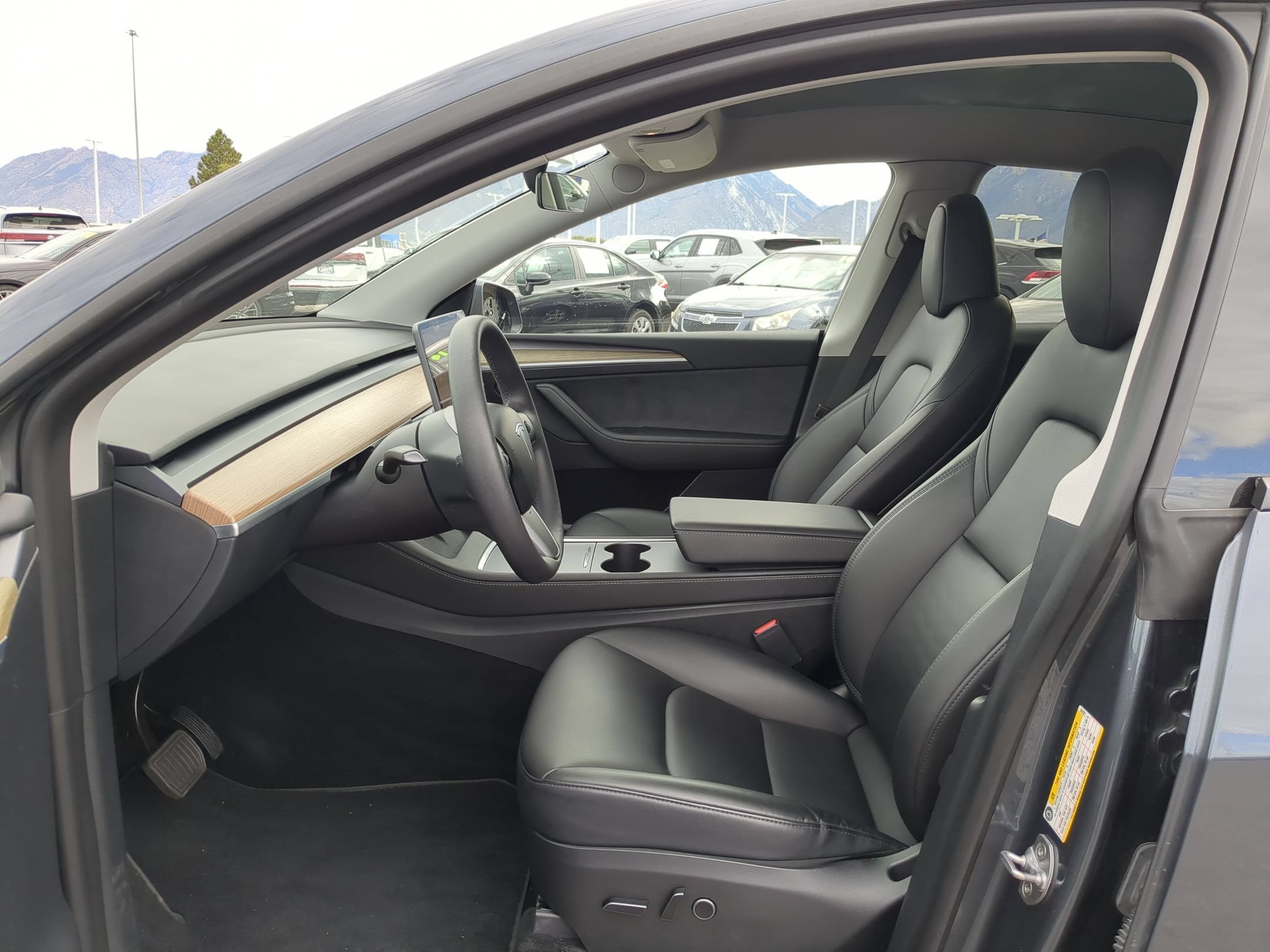 Used 2023  Tesla Long Range image 15
