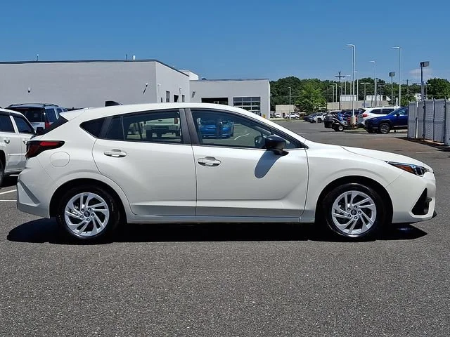 Used 2024 White Subaru  image 8