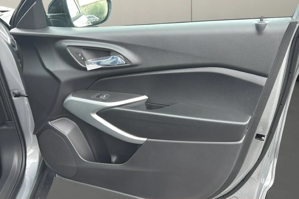 New 2026 Sterling Gray Metallic Chevrolet 1RS image 17