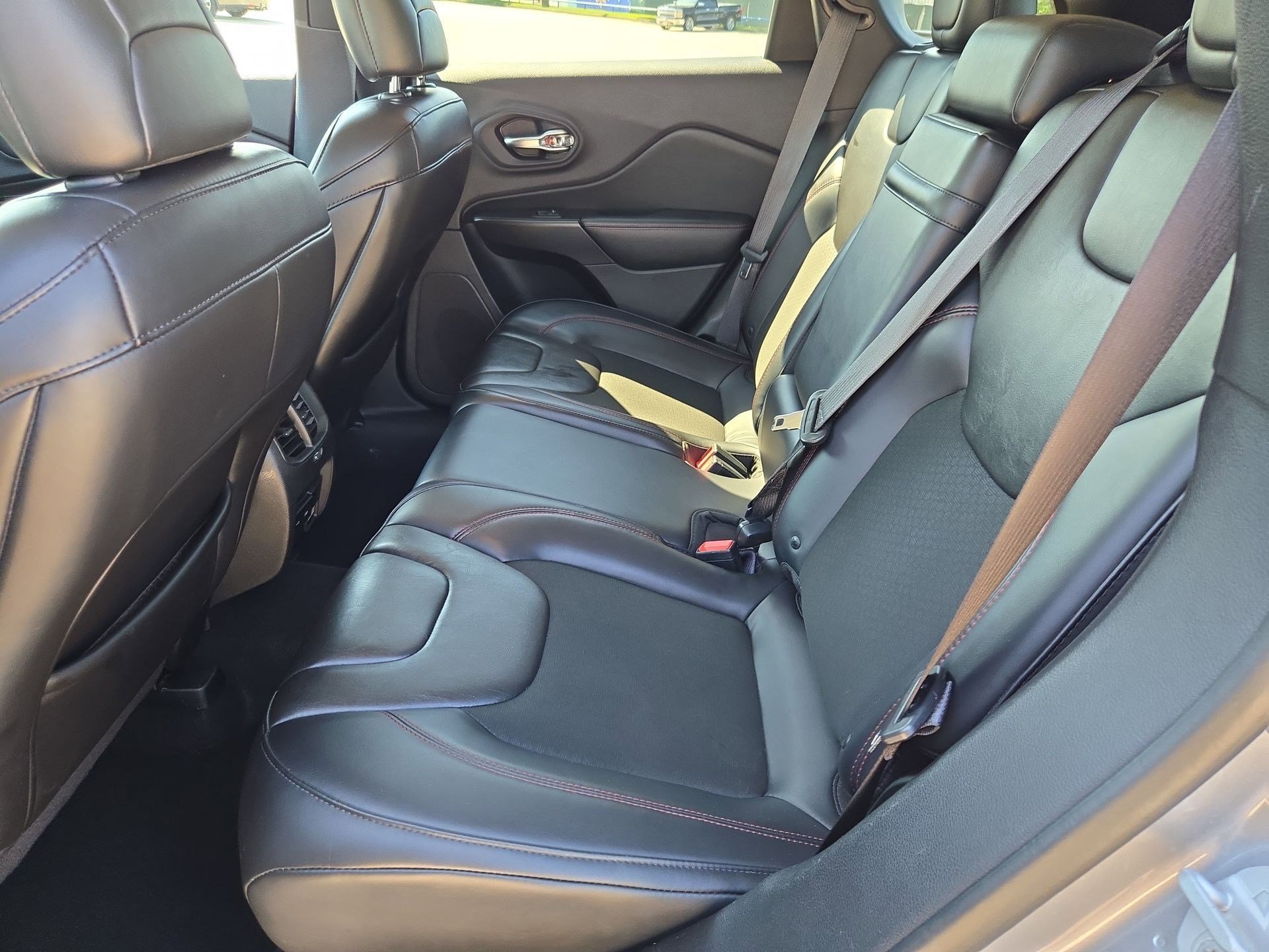 2019 Jeep Cherokee Trailhawk - Photo 26