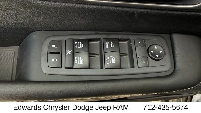 2026 Chrysler Pacifica Select - Photo 18
