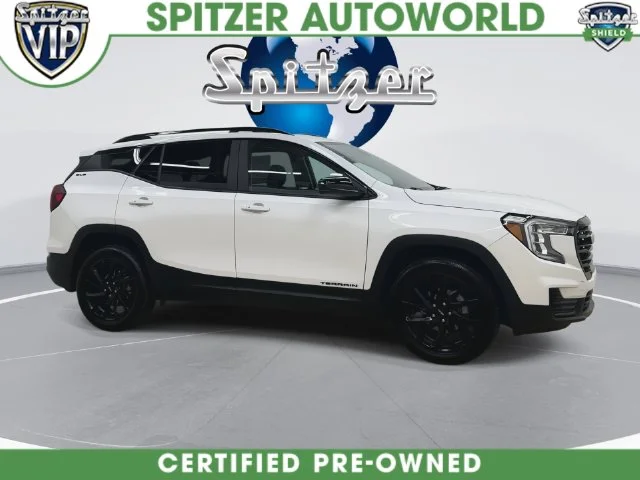 Used 2024 White GMC SLE image 17