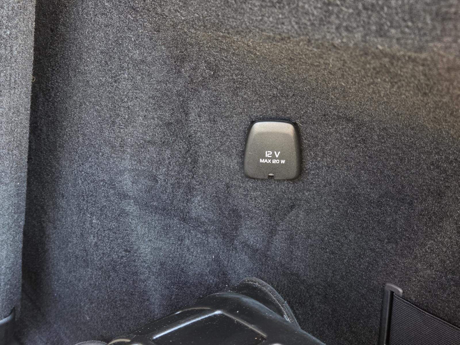 Used 2023 Bright Dusk Metallic Volvo Plus image 13