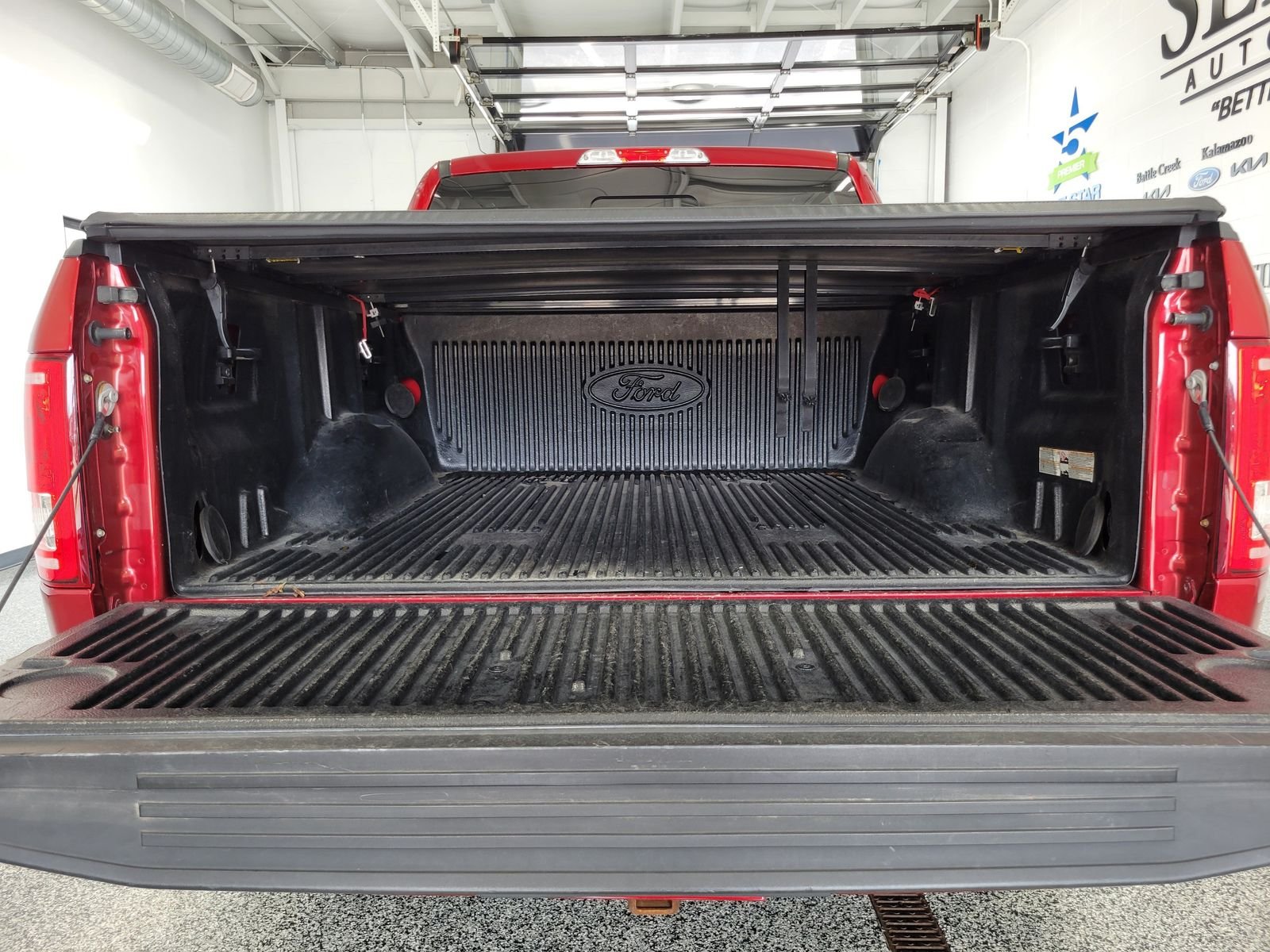 Used 2017 Red Ford XLT image 27