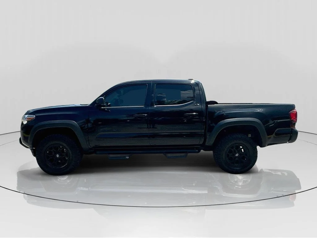 Used 2023 Black Toyota SR5 image 4