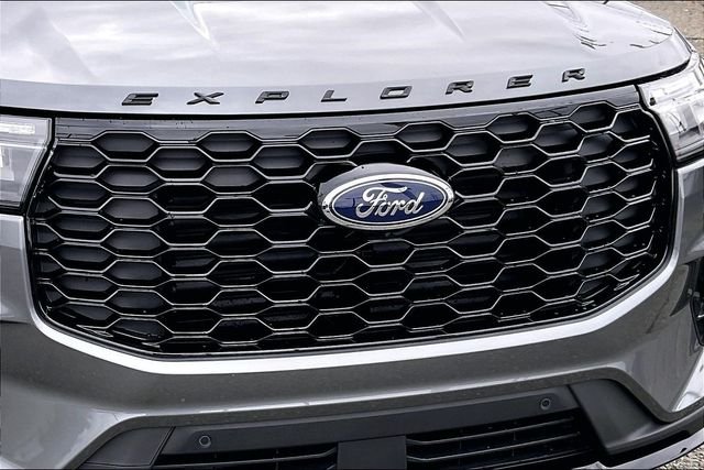 2026 Ford Explorer ST-Line - Photo 24